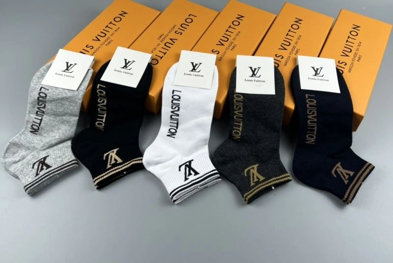 Louis Vuitton Socks FashionForward 274619