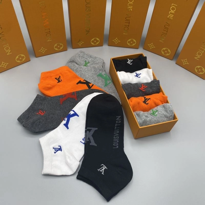 Stylish Louis Vuitton Socks 274626