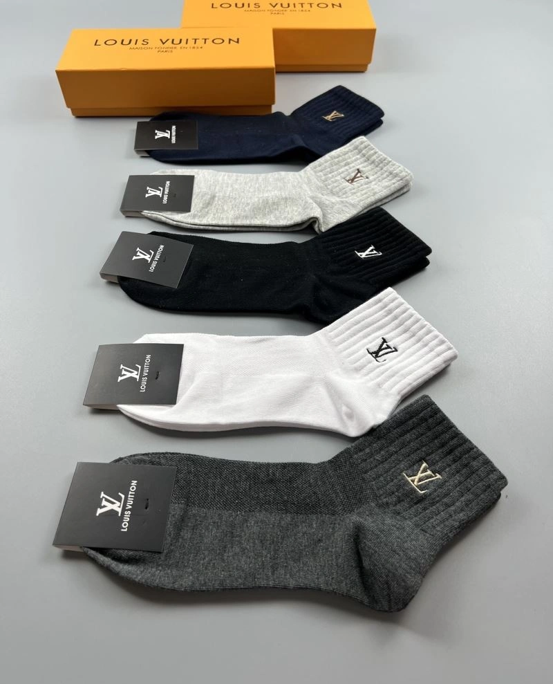 Supportive Louis Vuitton Socks 274616