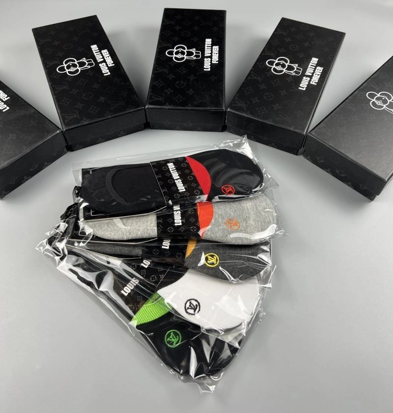 Chic Louis Vuitton Socks 274639
