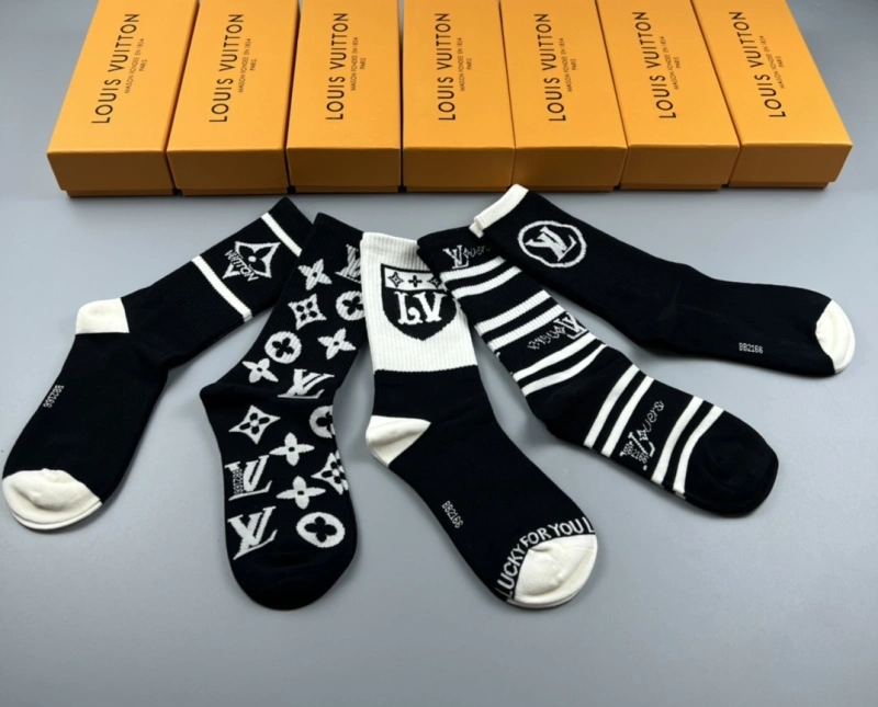 Seasonal Louis Vuitton Socks 274466