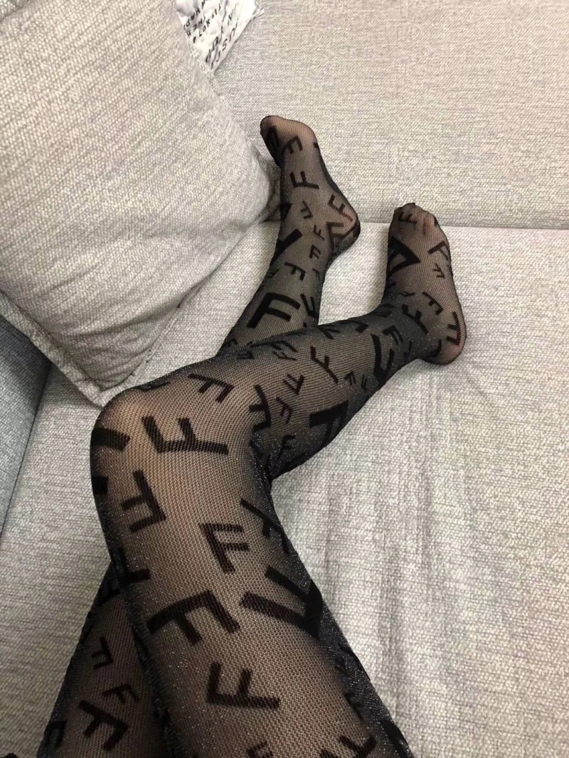 Minimalist Louis Vuitton Socks 274445