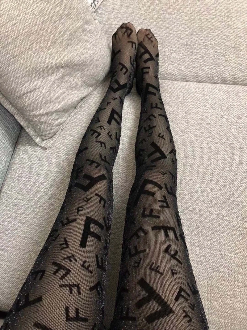 Minimalist Louis Vuitton Socks 274445