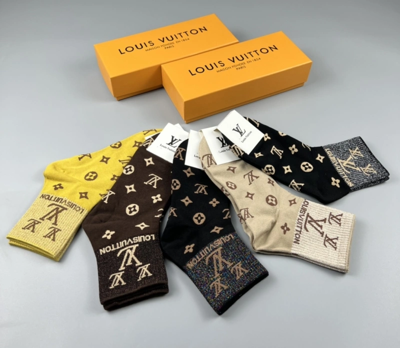 Comfortable Louis Vuitton Socks 274145