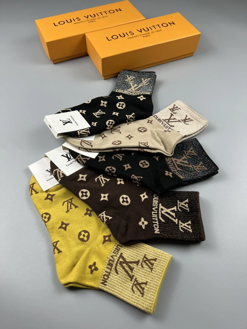 Comfortable Louis Vuitton Socks 274145