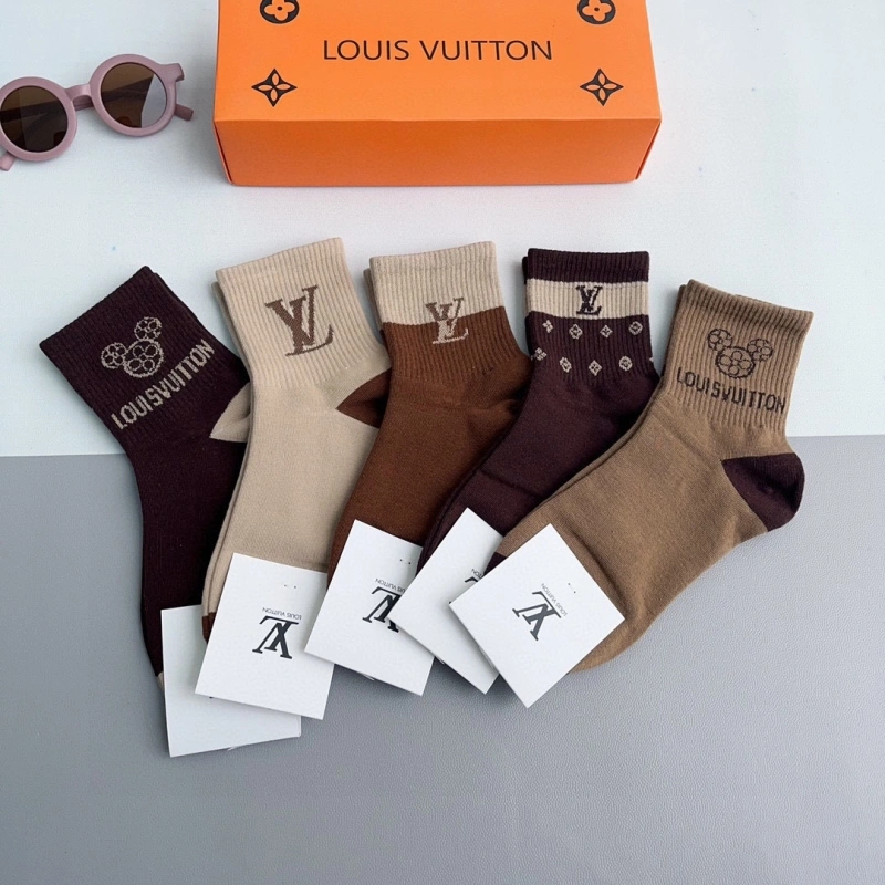 Bright Louis Vuitton Socks 274141