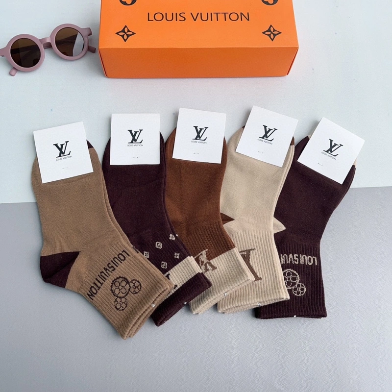 Bright Louis Vuitton Socks 274141