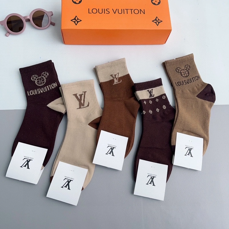 Bright Louis Vuitton Socks 274141