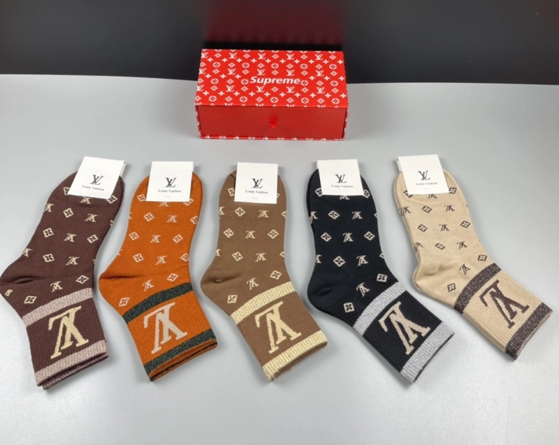 Flexible Louis Vuitton Socks 274139