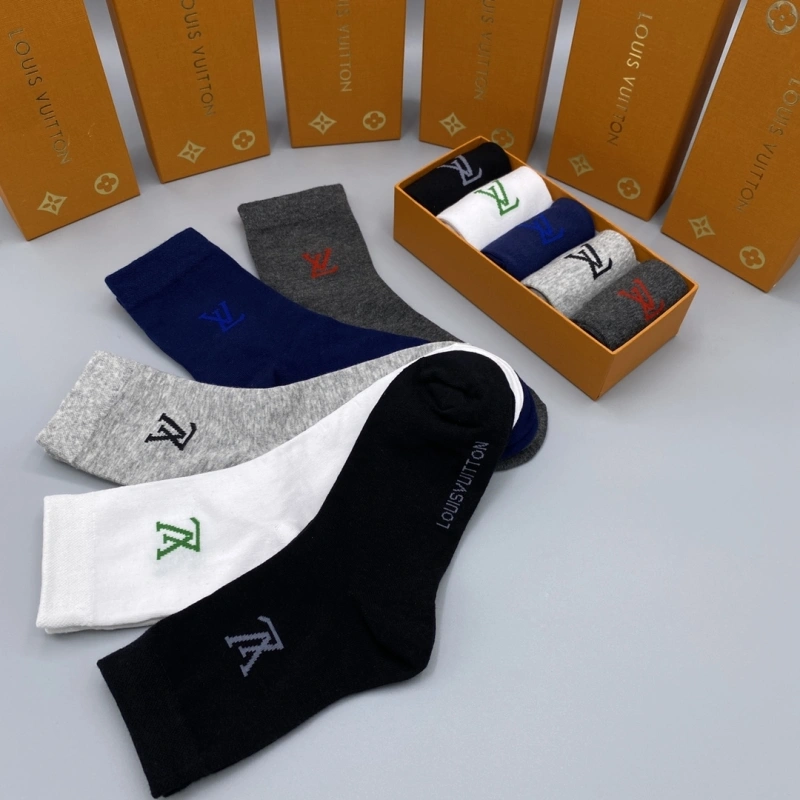 Chic Louis Vuitton Socks 274137