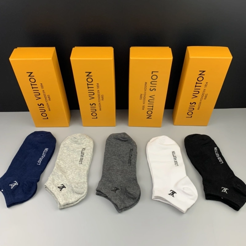 Sporty Louis Vuitton Socks 274115
