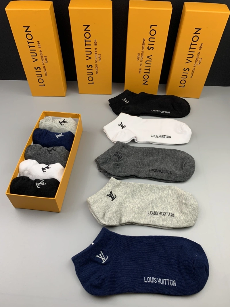 Sporty Louis Vuitton Socks 274115