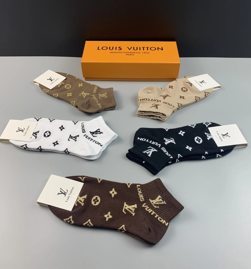 Fashionable Louis Vuitton Socks 274113