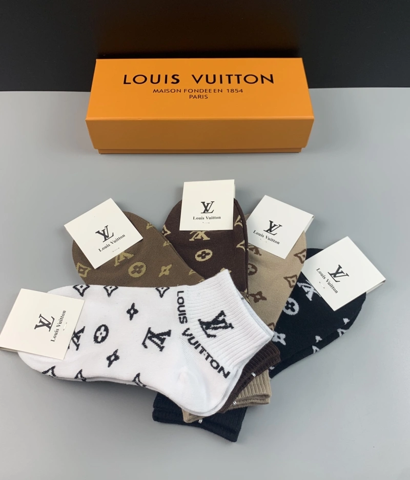 Fashionable Louis Vuitton Socks 274113