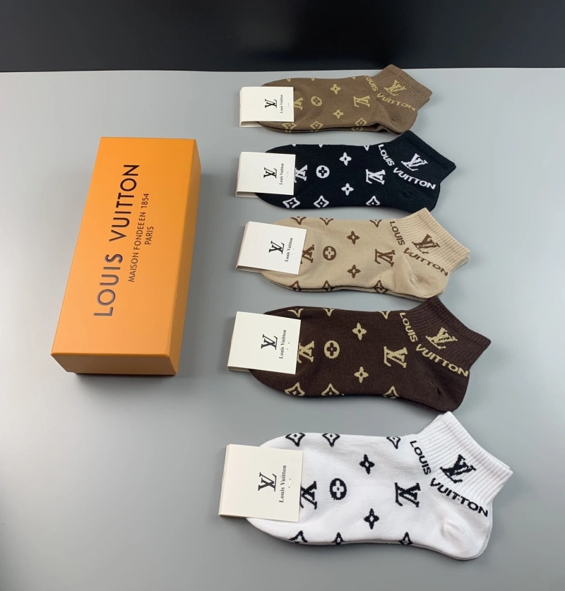Fashionable Louis Vuitton Socks 274113