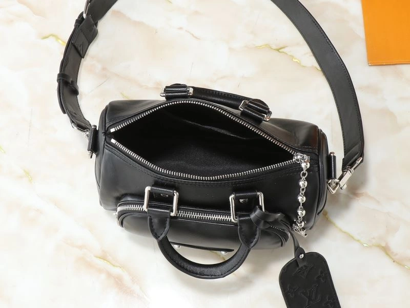 Flexible Louis Vuitton Speedy Bags 80341