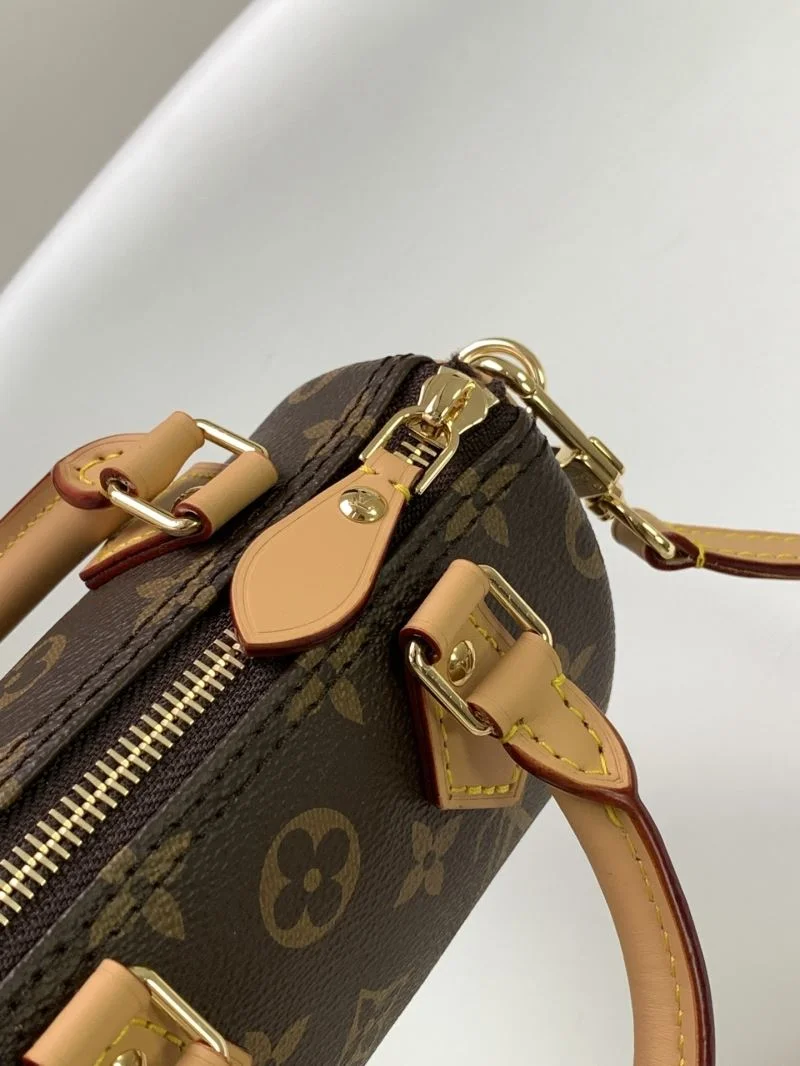 WeatherProof Louis Vuitton Speedy Bags 42380