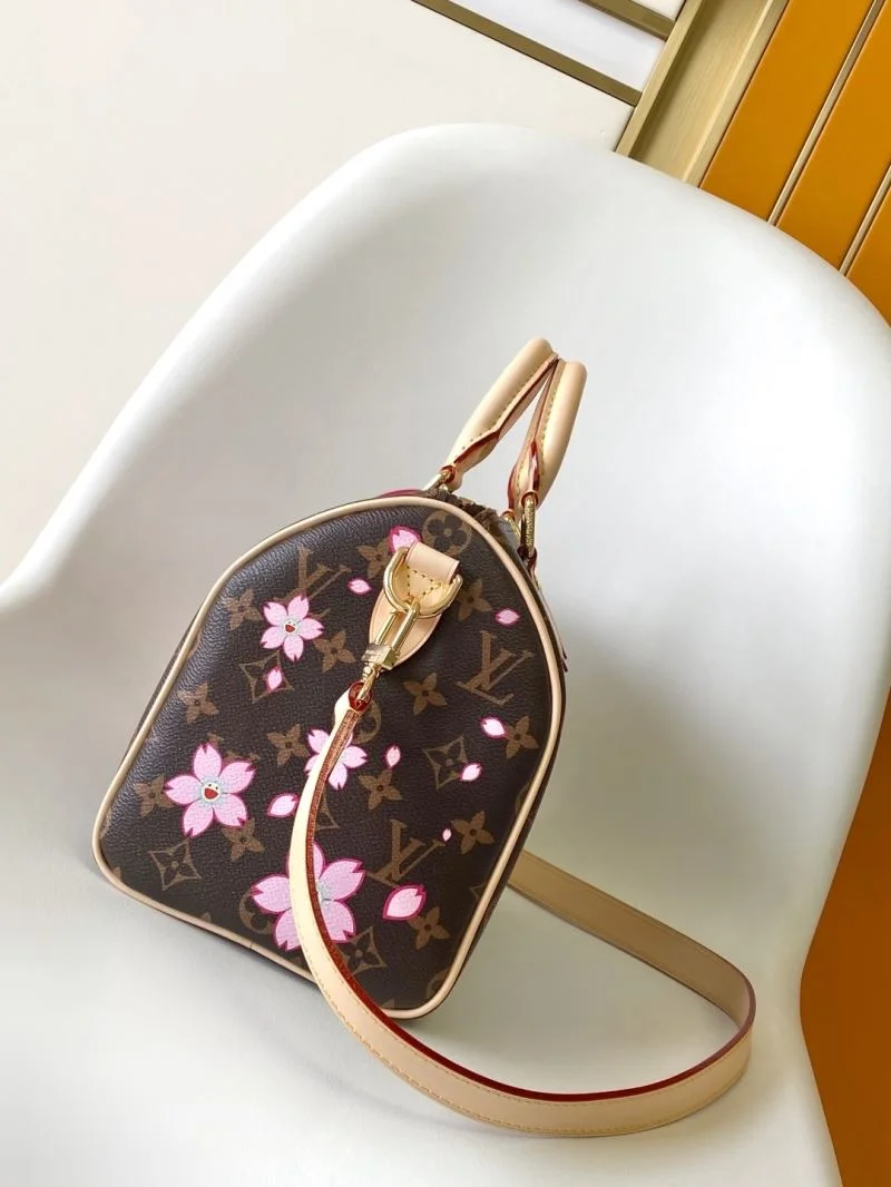 EyeCatching Louis Vuitton Speedy Bags 42355