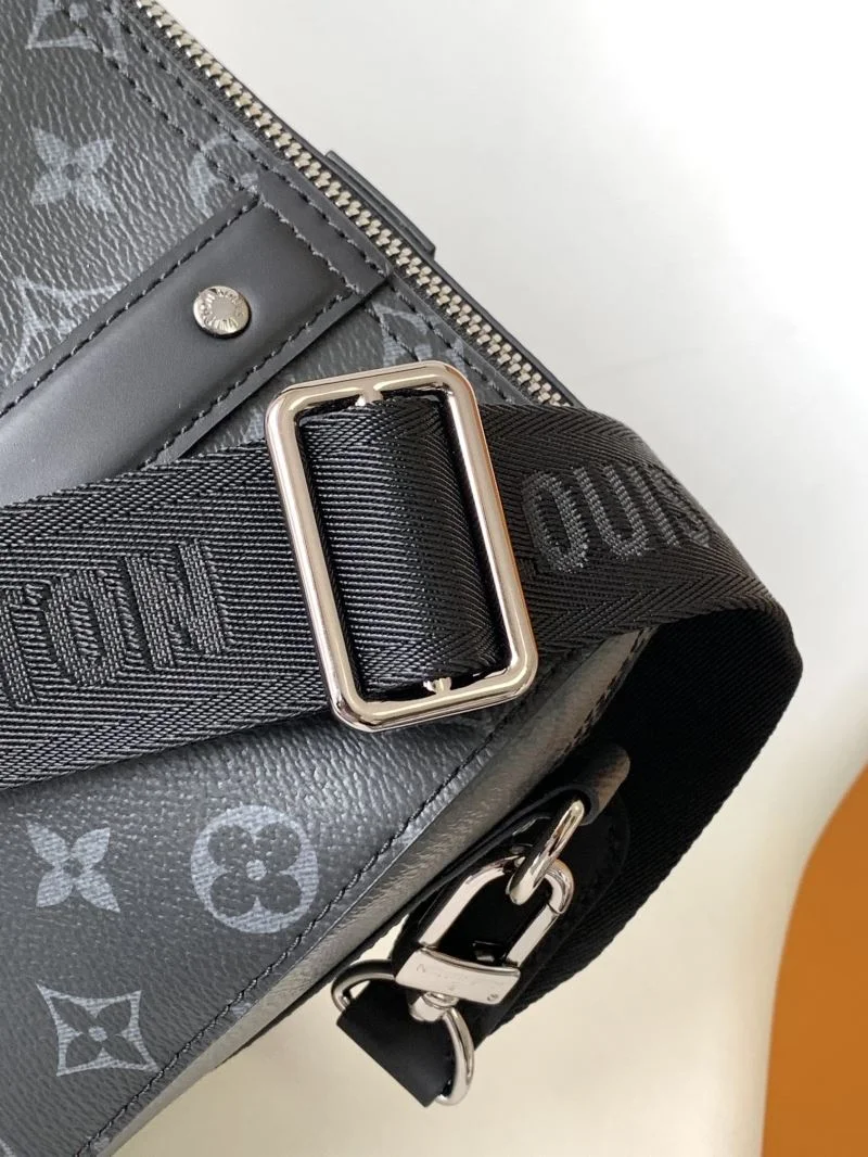 Versatile Louis Vuitton Speedy Bags 42323