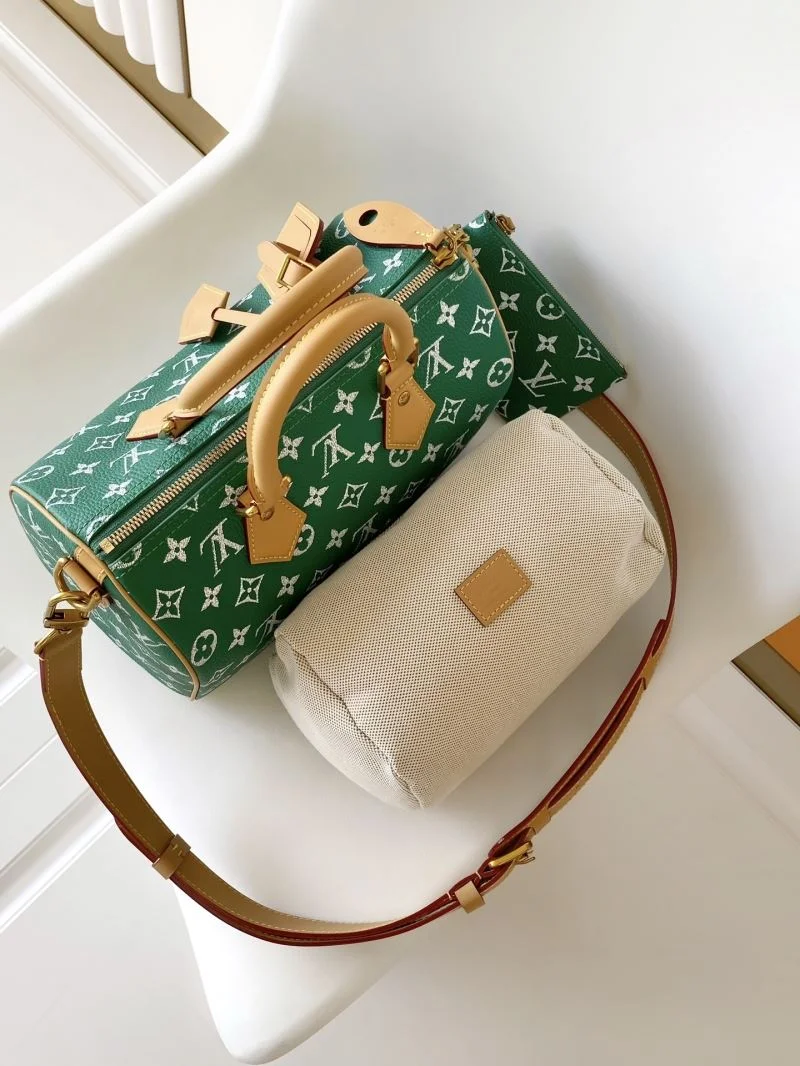 Flexible Louis Vuitton Speedy Bags 42315