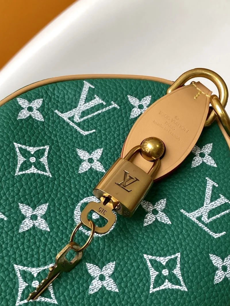Flexible Louis Vuitton Speedy Bags 42315