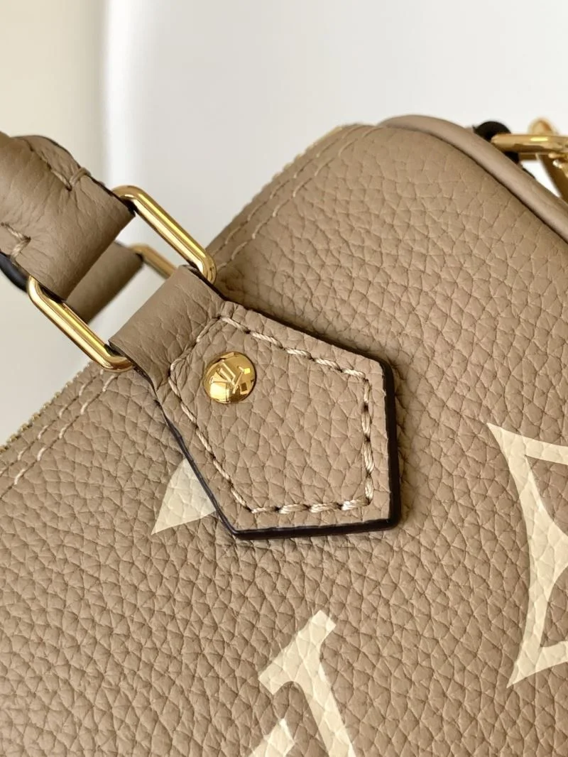 Bold Louis Vuitton Speedy Bags 41839