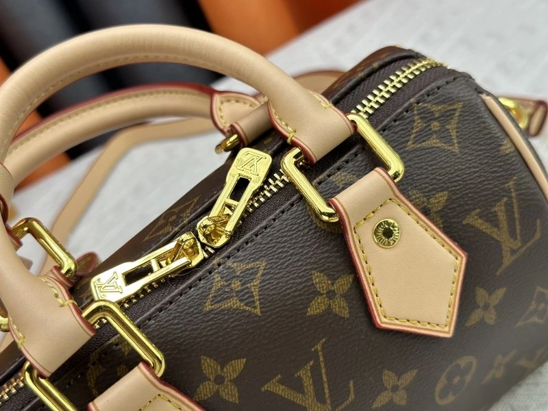 Louis Vuitton Speedy Bags UrbanChic 80524