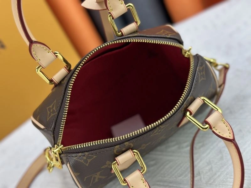 Louis Vuitton Speedy Bags UrbanChic 80524