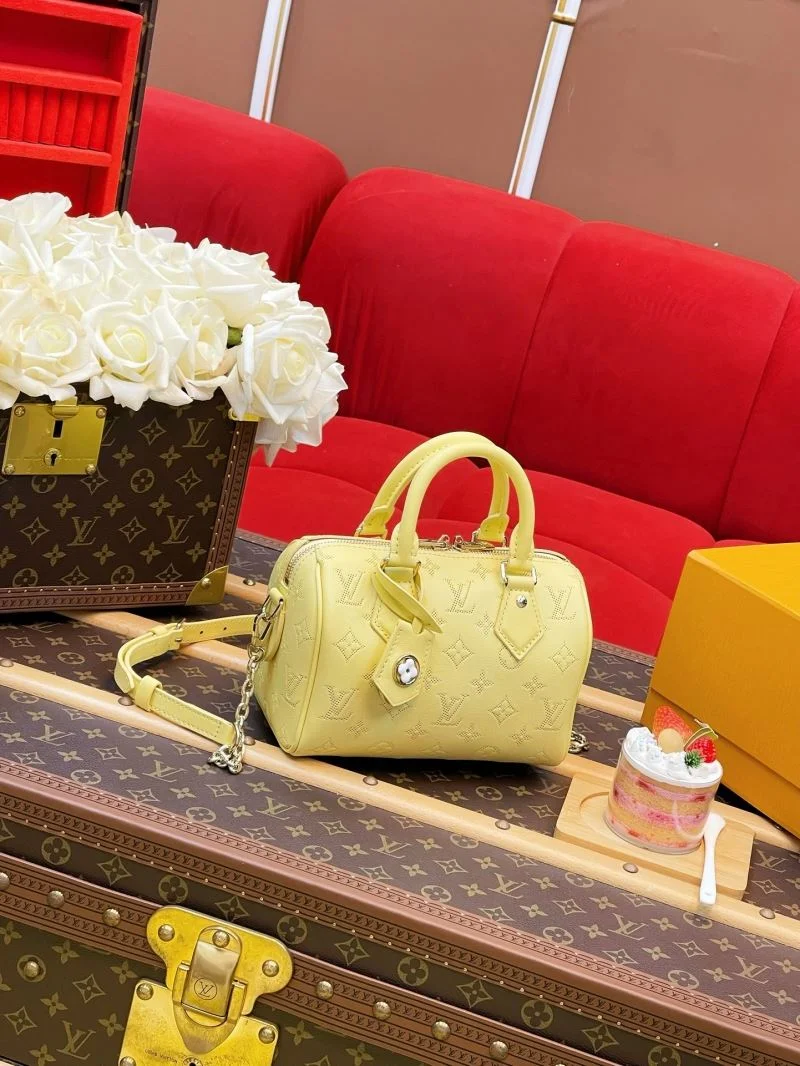 Effortless Louis Vuitton Speedy Bags 40416