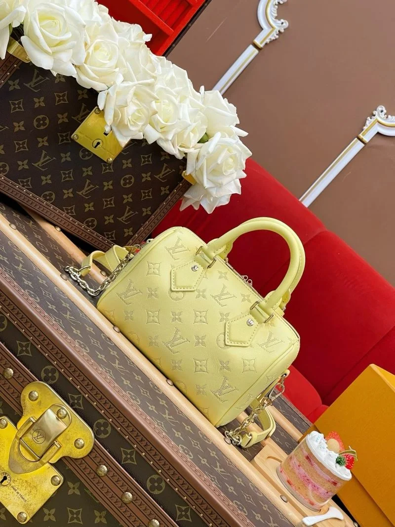 Effortless Louis Vuitton Speedy Bags 40416