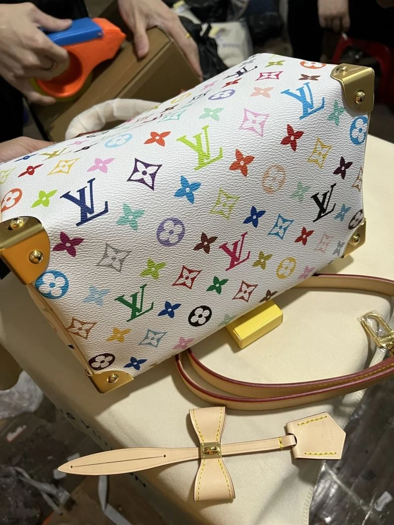 Louis Vuitton Speedy Bags UrbanChic 40411
