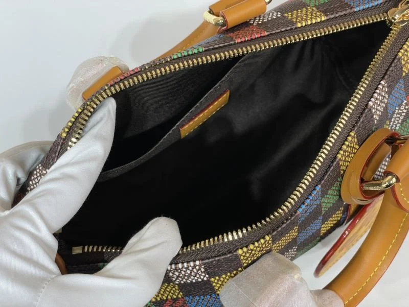 Sporty Louis Vuitton Speedy Bags 40447