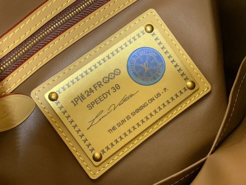 ZipUp Louis Vuitton Speedy Bags 40388