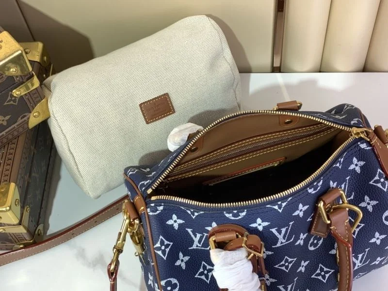 Minimalist Louis Vuitton Speedy Bags 37592