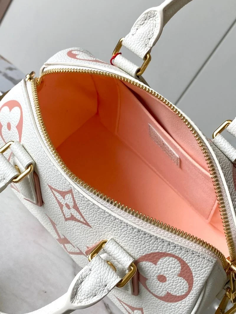 Timeless Louis Vuitton Speedy Bags 39424
