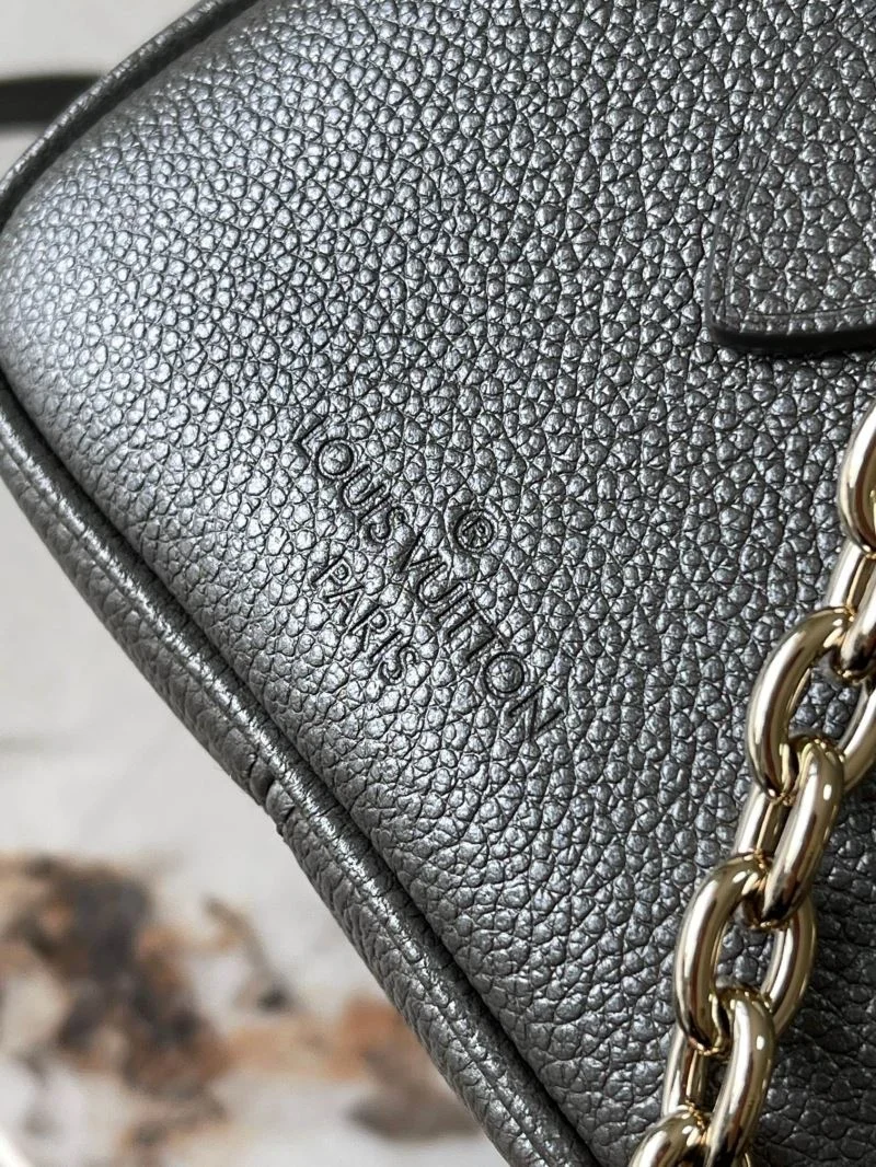 Louis Vuitton Speedy Bags Sleek 39382