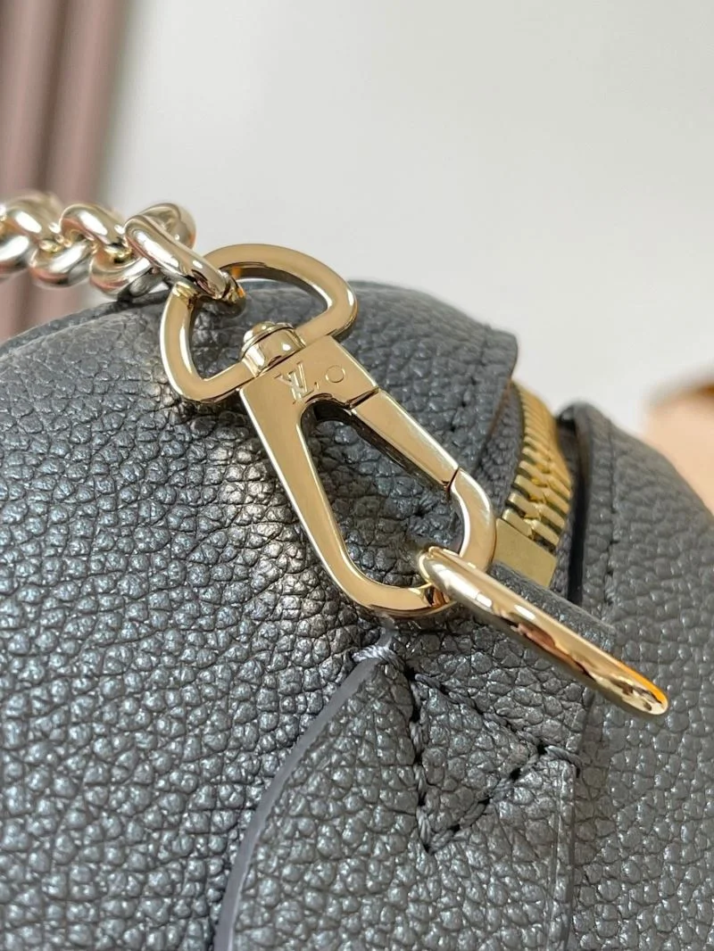 Louis Vuitton Speedy Bags Sleek 39382