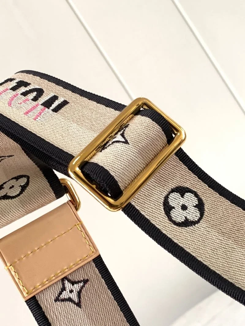 Versatile Louis Vuitton Speedy Bags 38790