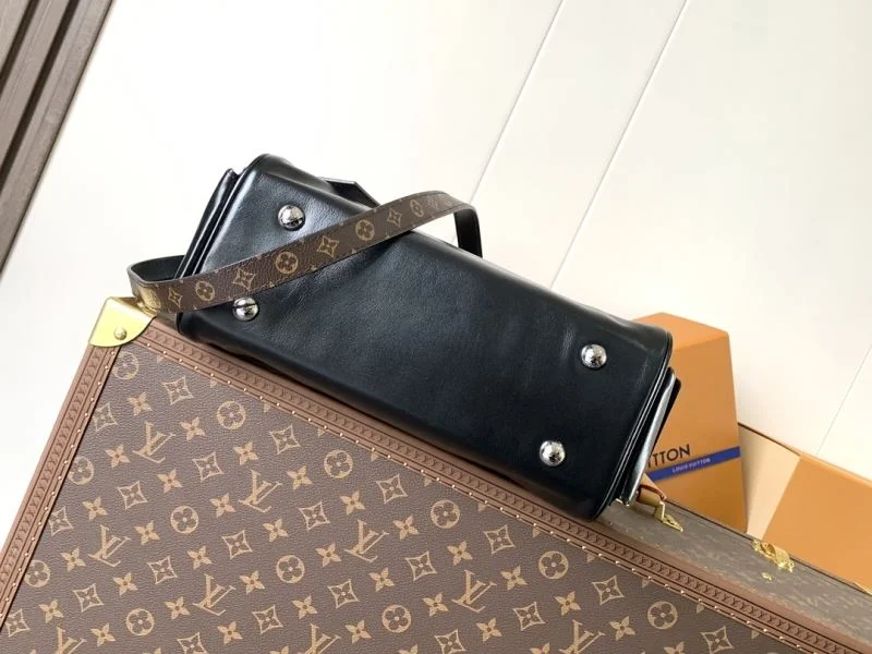 Sporty Louis Vuitton Speedy Bags 38777
