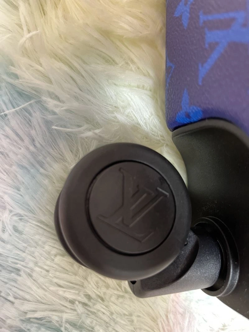 Louis Vuitton Suitcase Contemporary 65592