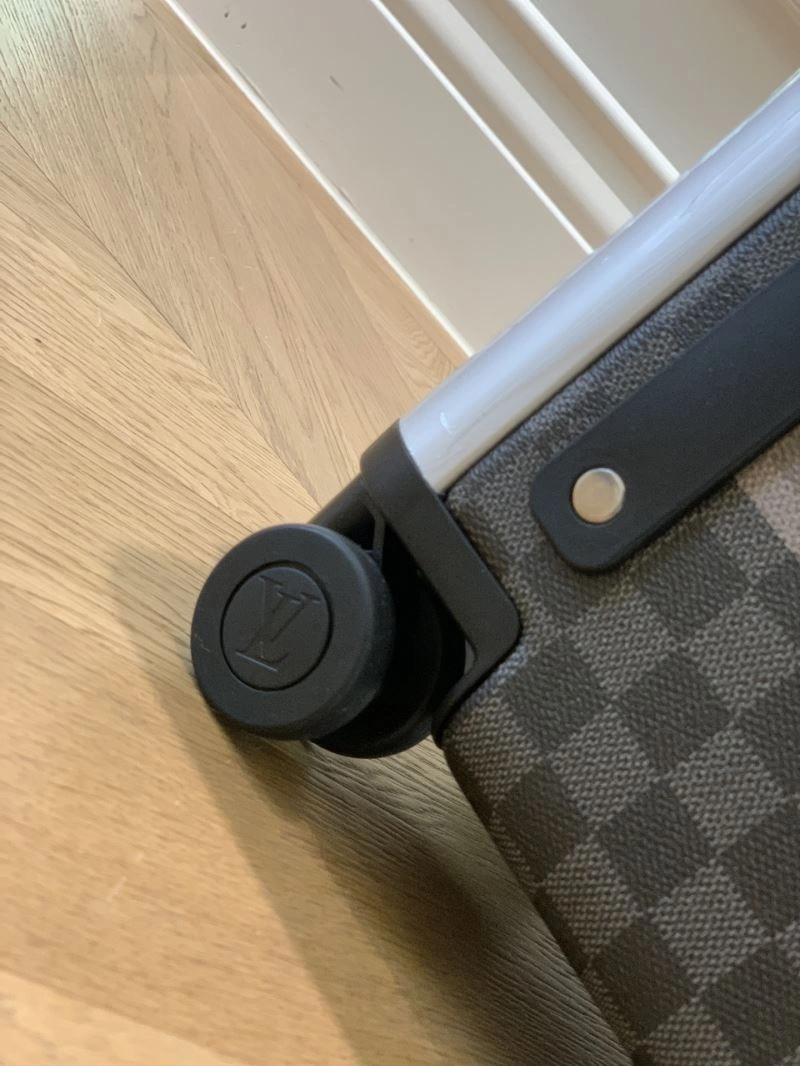 Supportive Louis Vuitton Suitcase 65603