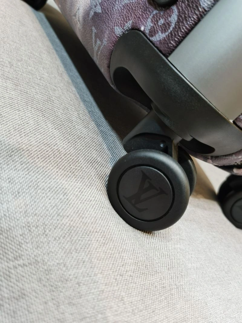 Functional Louis Vuitton Suitcase 65599