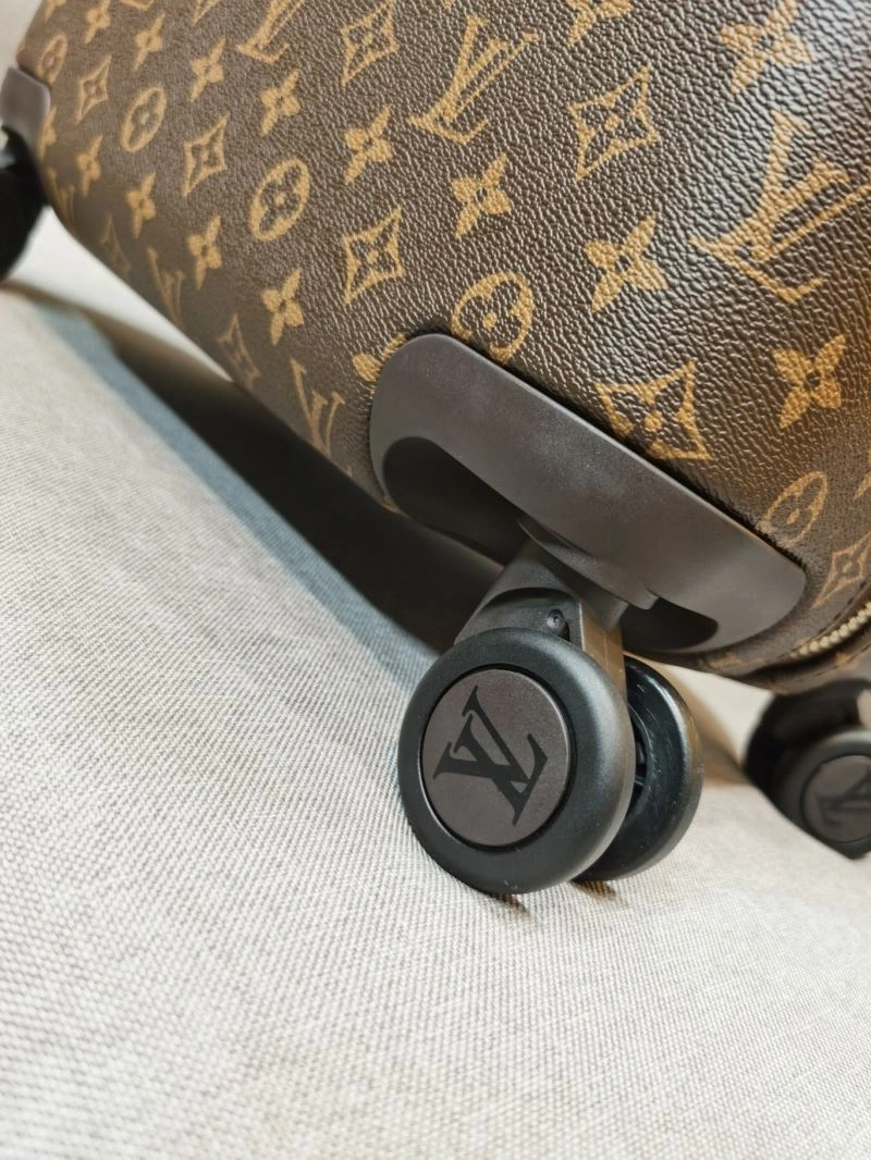 Practical Louis Vuitton Suitcase 65601