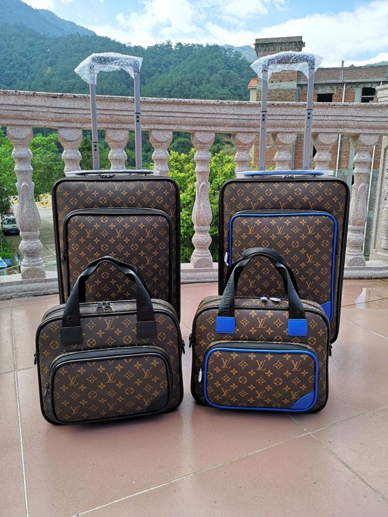 Louis Vuitton Suitcase Effortless 65587