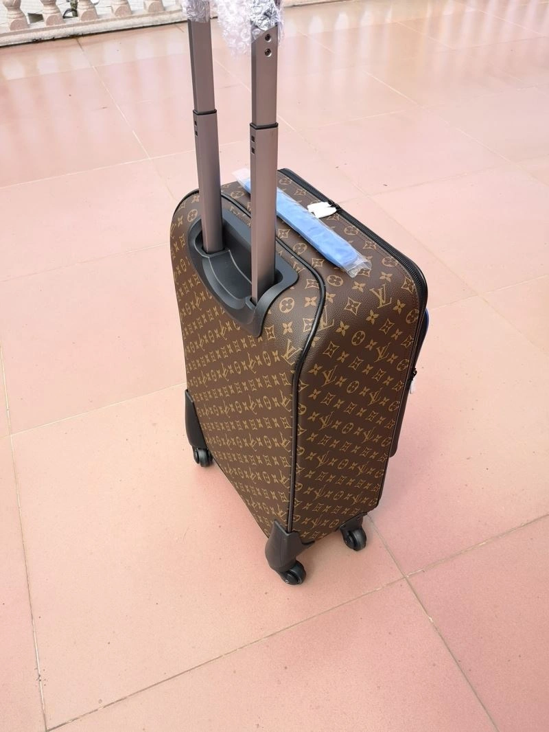 Louis Vuitton Suitcase Effortless 65587