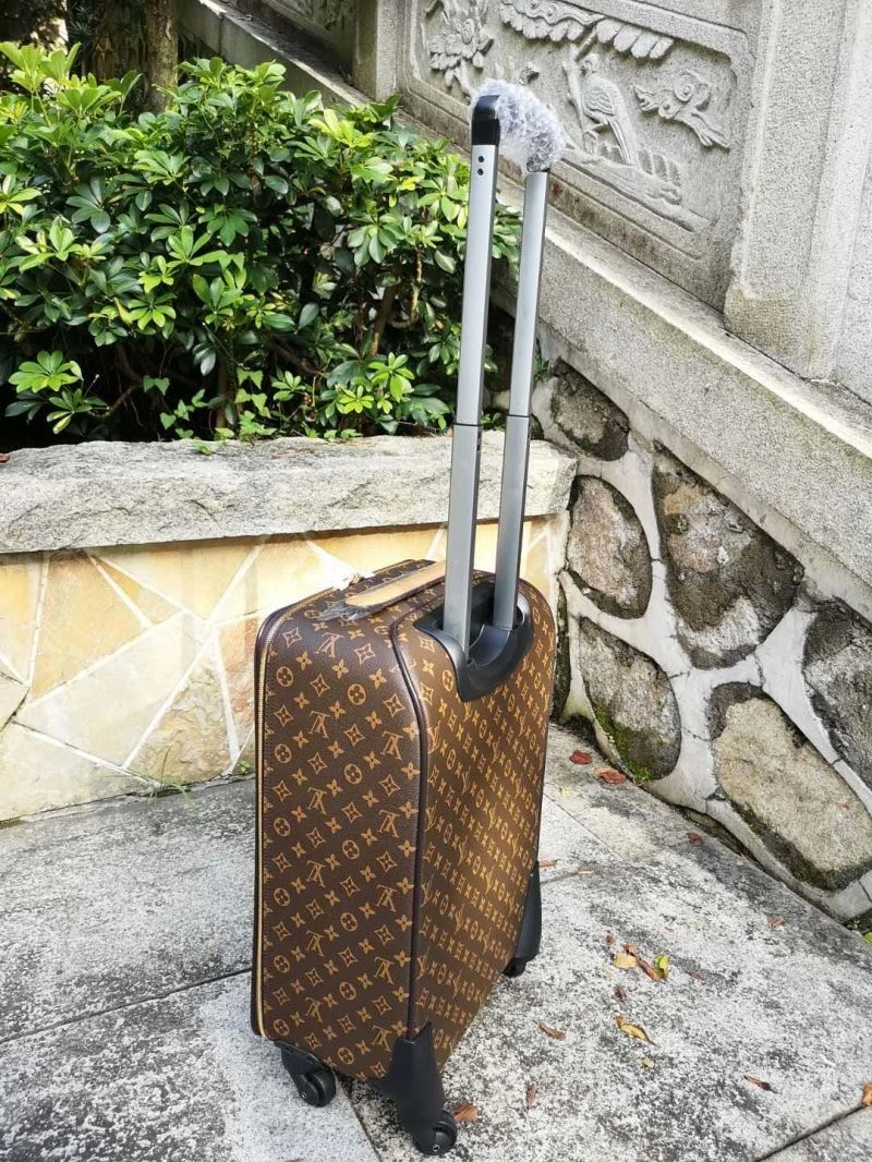 Popular Louis Vuitton Suitcase 65611