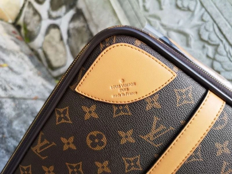 Popular Louis Vuitton Suitcase 65611