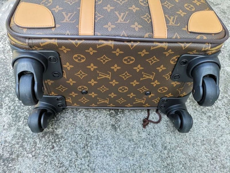 Popular Louis Vuitton Suitcase 65611