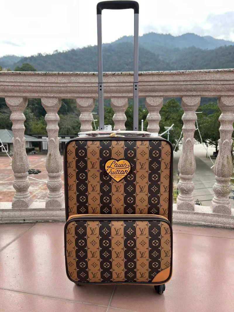 Chic Louis Vuitton Suitcase 65613
