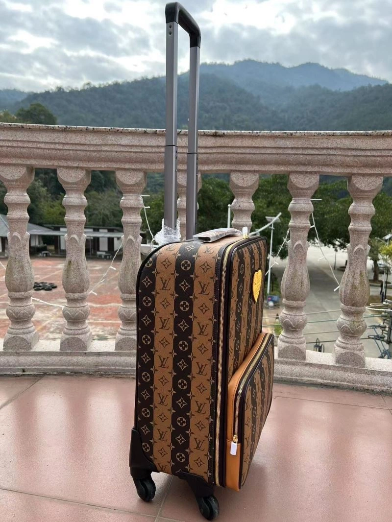 Chic Louis Vuitton Suitcase 65613